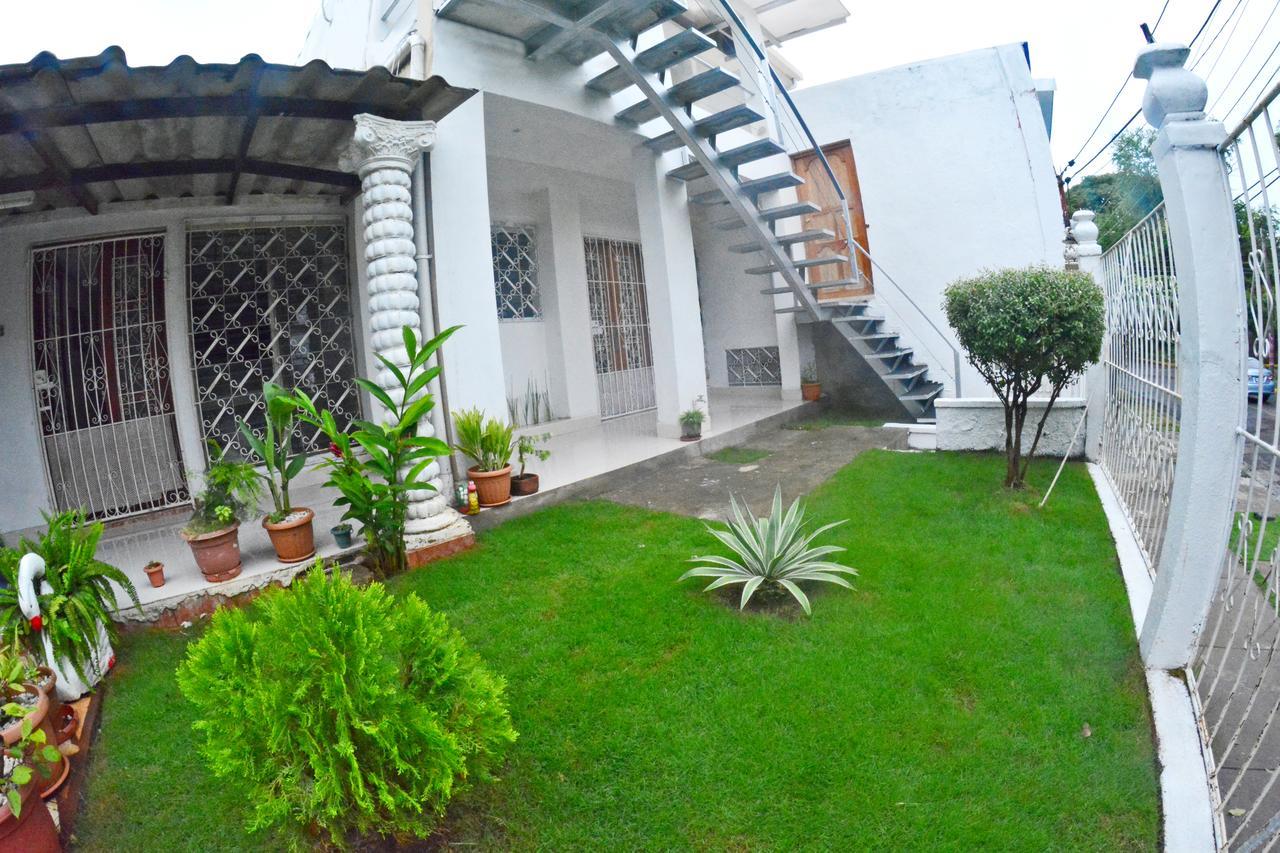 Hotel Santa Martha Managua Extérieur photo